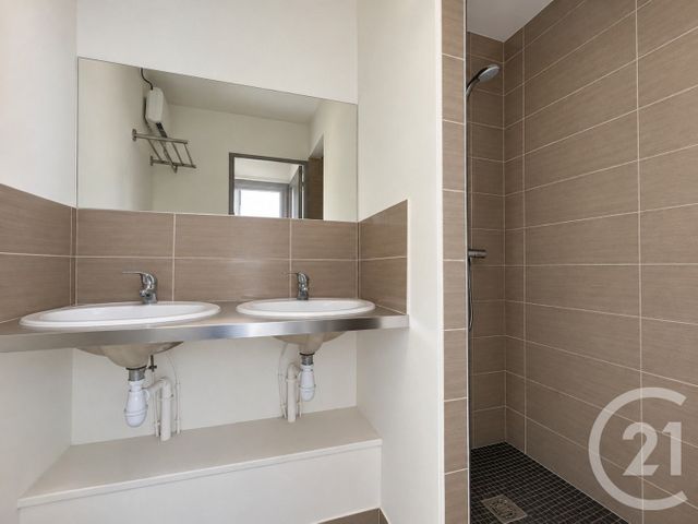 Maison &agrave; louer - 5 pi&egrave;ces - 106,65 m2 - Gallargues Le Montueux - 30 - LANGUEDOC-ROUSSILLON