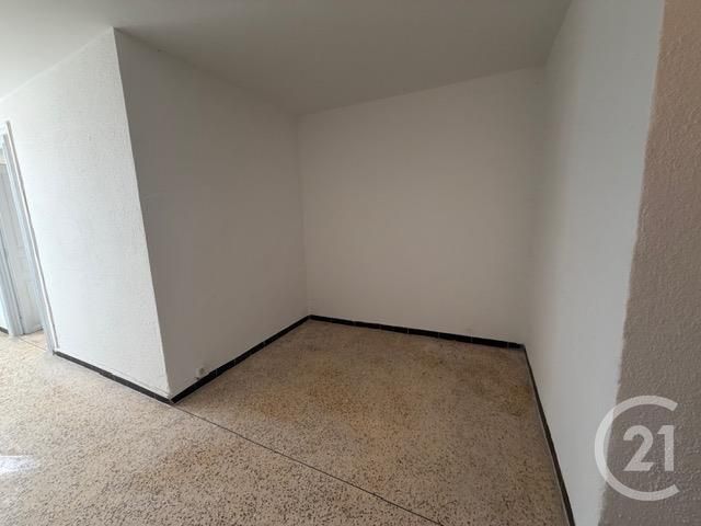 Appartement F2 &agrave; louer - 2 pi&egrave;ces - 87,03 m2 - Vauvert - 30 - LANGUEDOC-ROUSSILLON