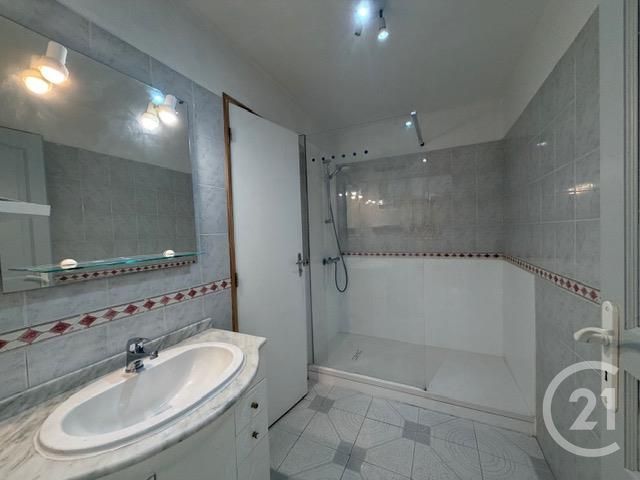Appartement F2 &agrave; louer - 2 pi&egrave;ces - 87,03 m2 - Vauvert - 30 - LANGUEDOC-ROUSSILLON