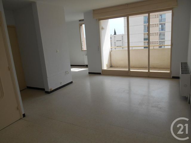 Appartement F1 &agrave; louer - 1 pi&egrave;ce - 41,26 m2 - Lunel - 34 - LANGUEDOC-ROUSSILLON