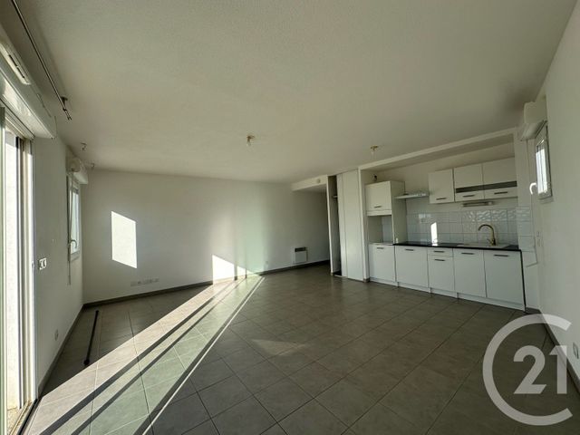 Appartement F3 &agrave; louer - 3 pi&egrave;ces - 64,62 m2 - Aimargues - 30 - LANGUEDOC-ROUSSILLON