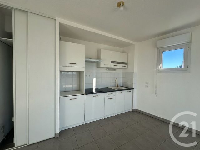 Appartement F3 &agrave; louer - 3 pi&egrave;ces - 64,62 m2 - Aimargues - 30 - LANGUEDOC-ROUSSILLON