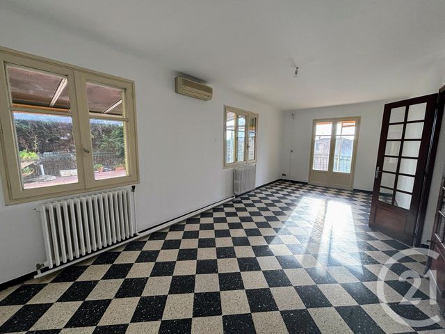Maison à vendre - 5 pièces - 140 m2 - St Gilles - 30 - LANGUEDOC-ROUSSILLON