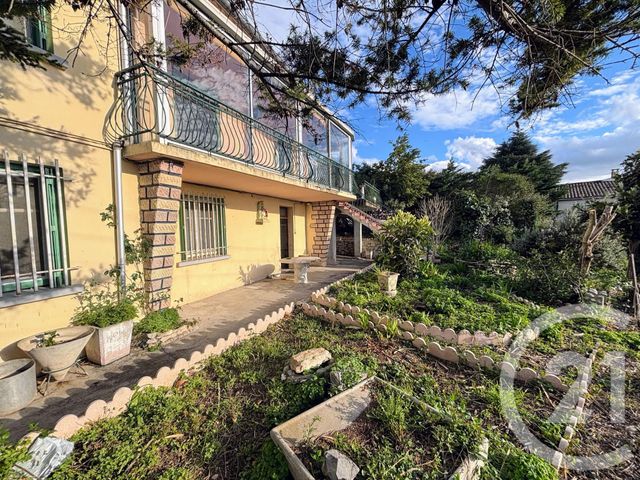 Maison à vendre - 5 pièces - 140 m2 - St Gilles - 30 - LANGUEDOC-ROUSSILLON