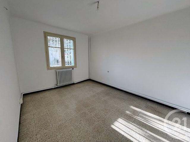 Maison à vendre - 5 pièces - 140 m2 - St Gilles - 30 - LANGUEDOC-ROUSSILLON