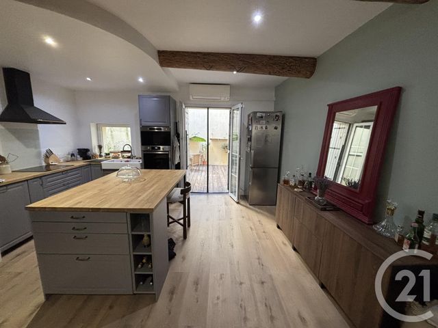 Maison &agrave; vendre - 4 pi&egrave;ces - 101,20 m2 - St Gilles - 30 - LANGUEDOC-ROUSSILLON