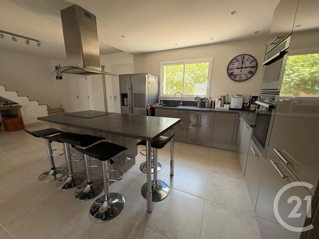 Maison à vendre - 6 pièces - 169,08 m2 - St Gilles - 30 - LANGUEDOC-ROUSSILLON